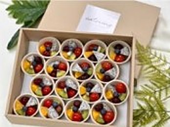 Seasonal fruit cup