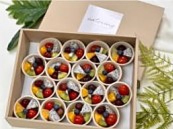Seasonal fruit cup
