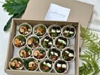 Cup salad